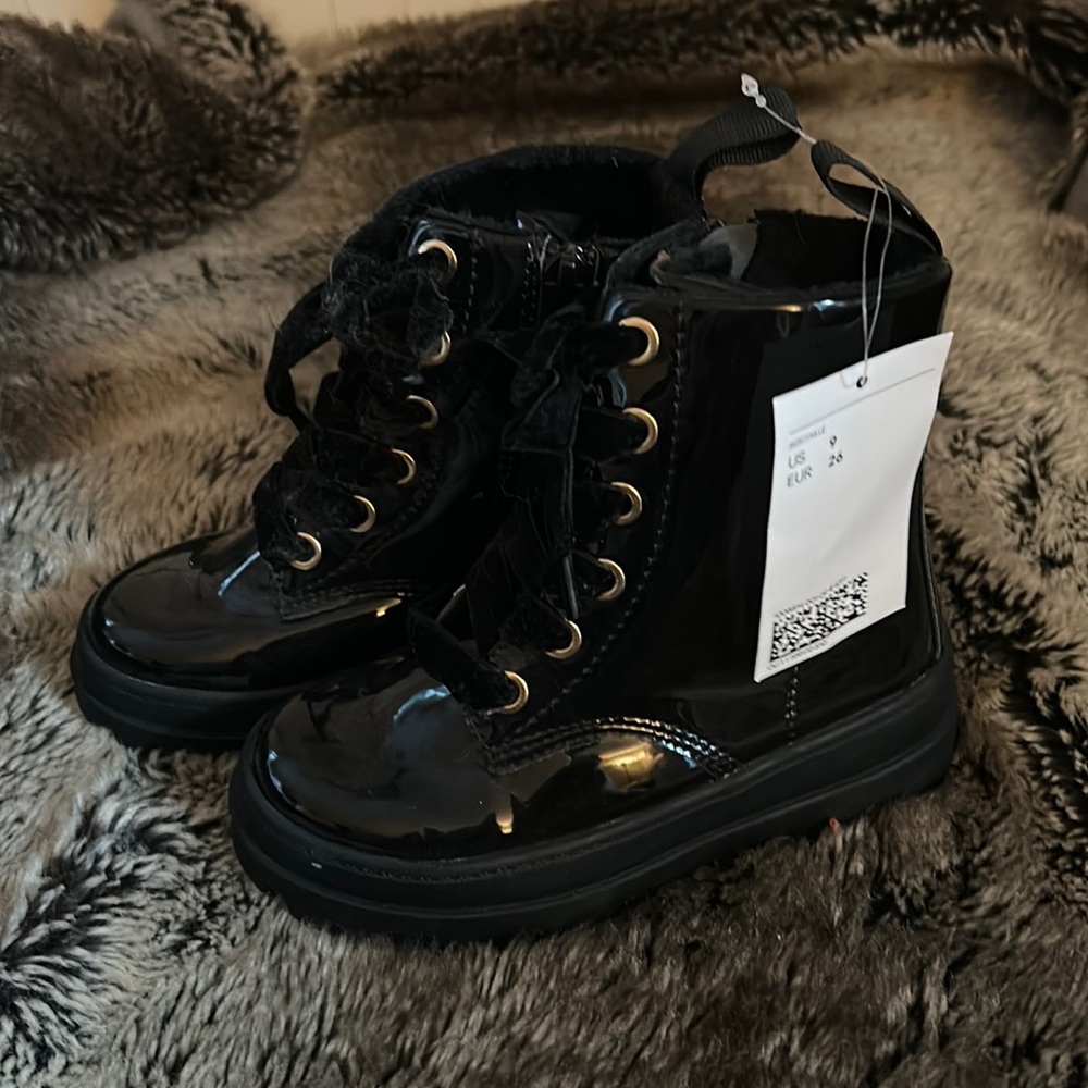 Brand new toddler boots